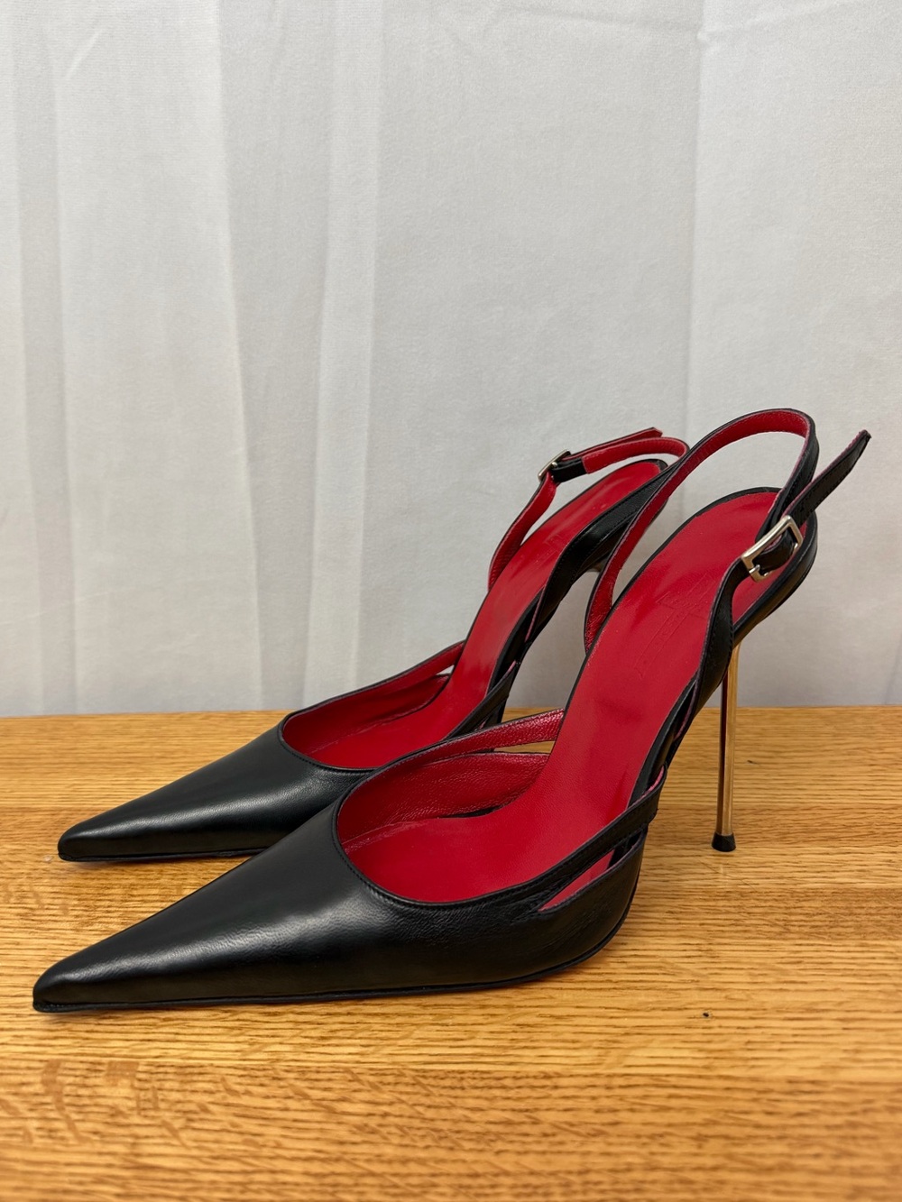 Santa Cruz Italian Made Black & Red Pointed Toe Pump Heels Womens Size 39/8